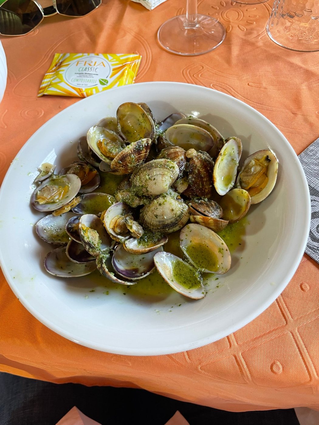 Piatto di vongole veraci della Sacca degli Scardovari preparate al Cason di Scanno Boa